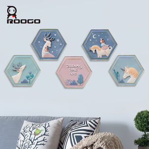 Roogo Resin Cute Girl Wall Art Painting hanging Home Decor