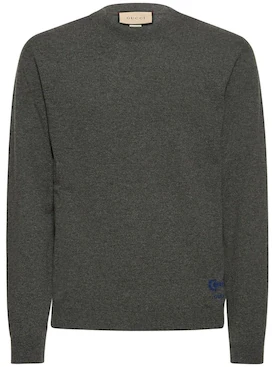 Cashmere knit sweater