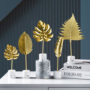 Nordic Style Creative Metal Leaf Miniatures Desktop Ornament with Marble Base Wrought Iron Home Decoration